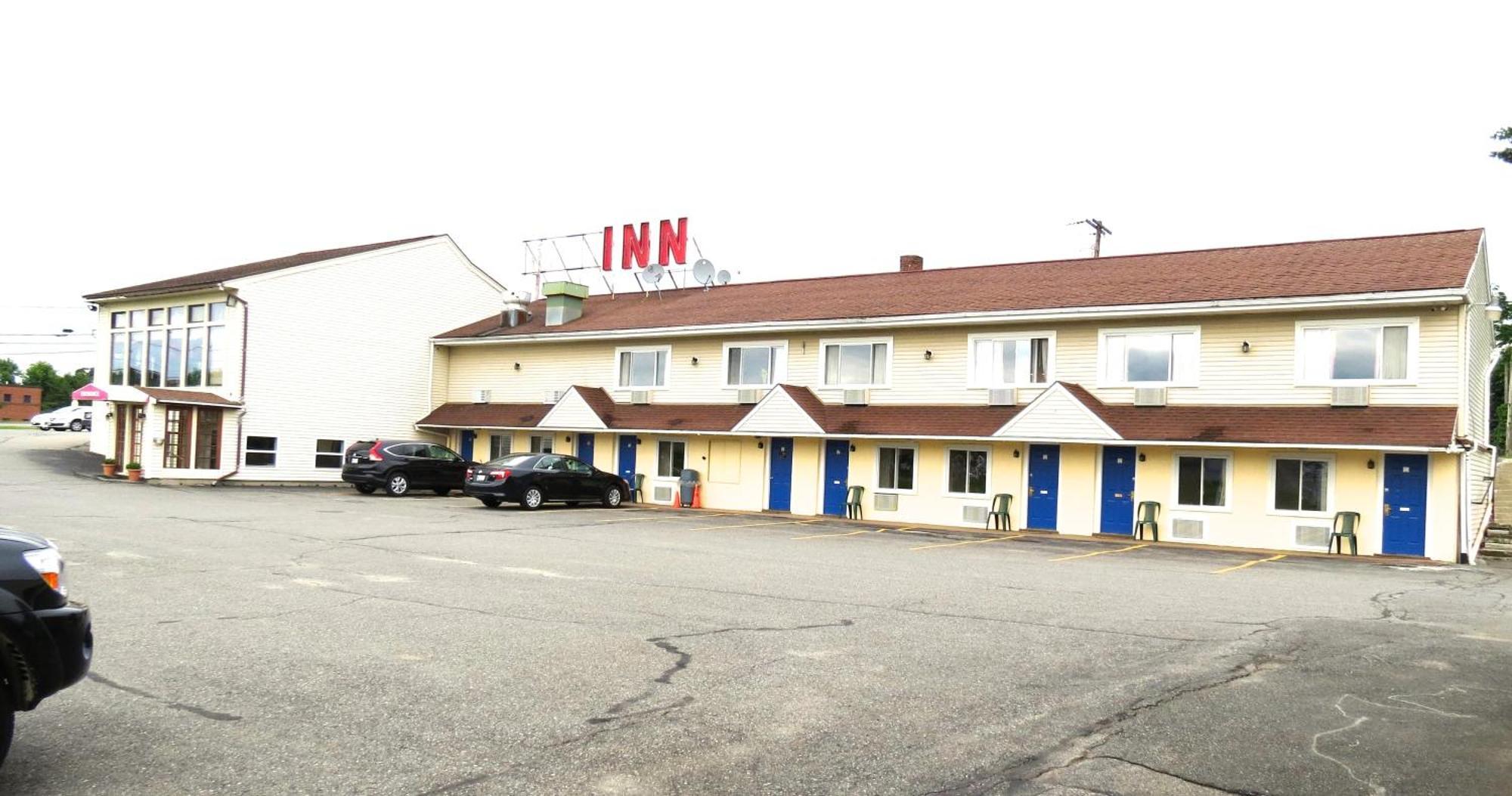 Budget Host Airport Inn Waterville Buitenkant foto